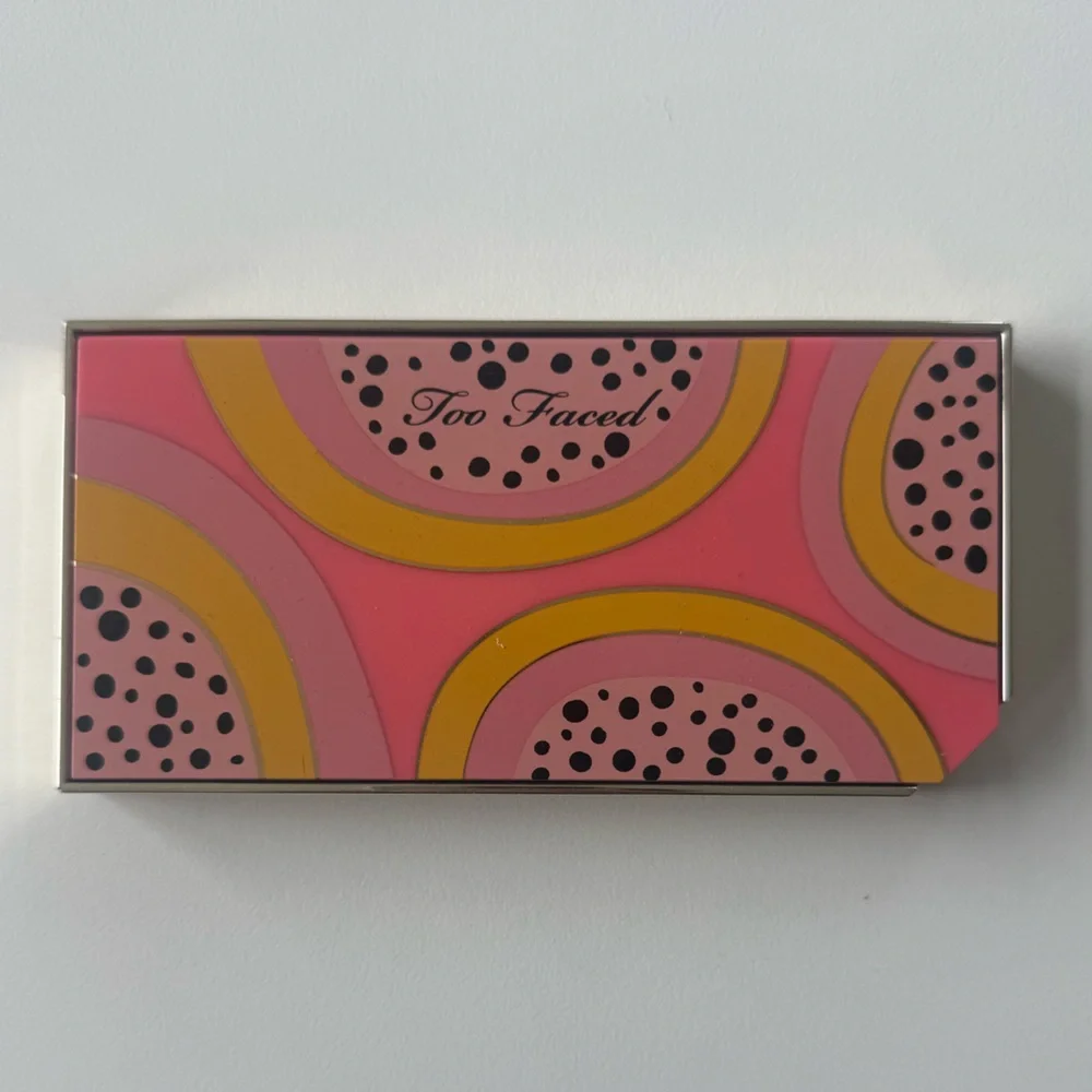 Too Faced Pink & Yellow Decorative Compact Palette - Picture 1 of 5